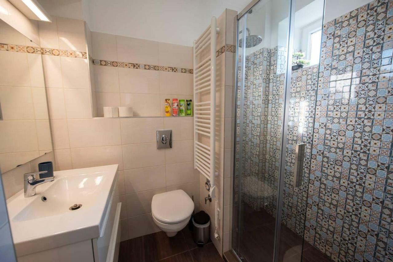 Viola Family Apartman Free Parking Pecs Ngoại thất bức ảnh