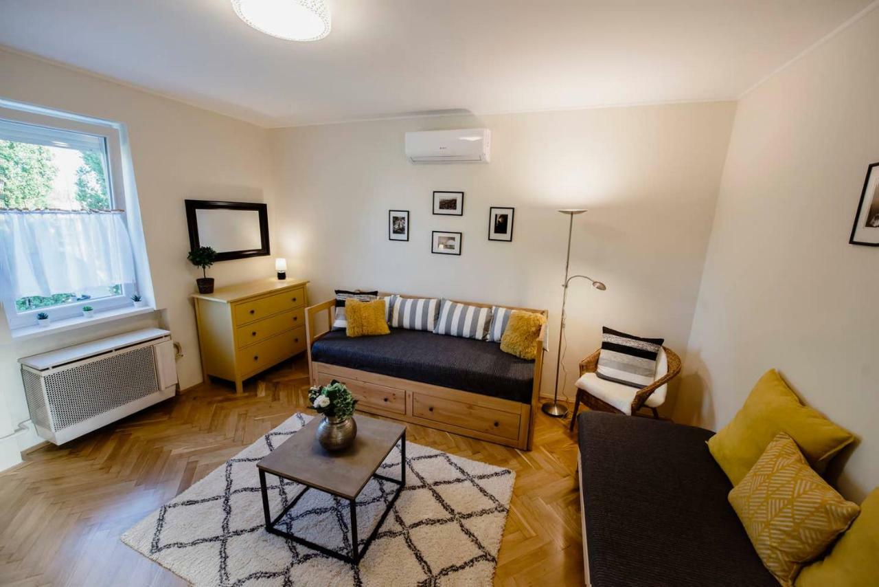 Viola Family Apartman Free Parking Pecs Ngoại thất bức ảnh
