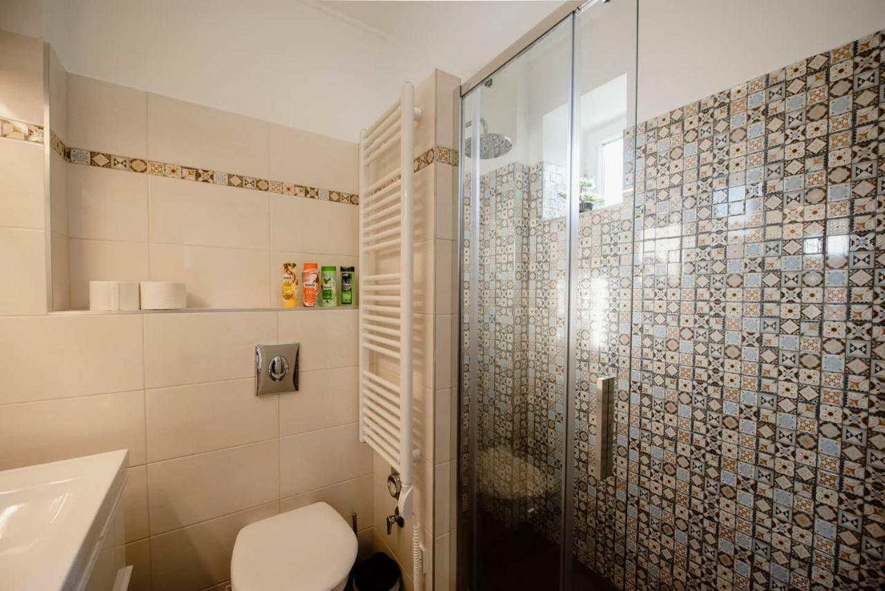 Viola Family Apartman Free Parking Pecs Ngoại thất bức ảnh