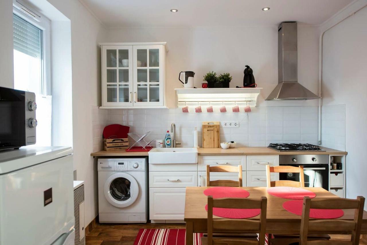 Viola Family Apartman Free Parking Pecs Ngoại thất bức ảnh